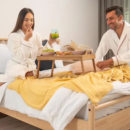 Amaris Aparthotel, Situat Pe Faleza Din Nord, La 2 Pasi De Plaja, Complet Utilate 4*