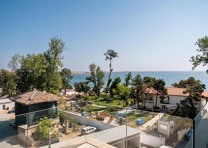 Amaris Апарт-отель 4*